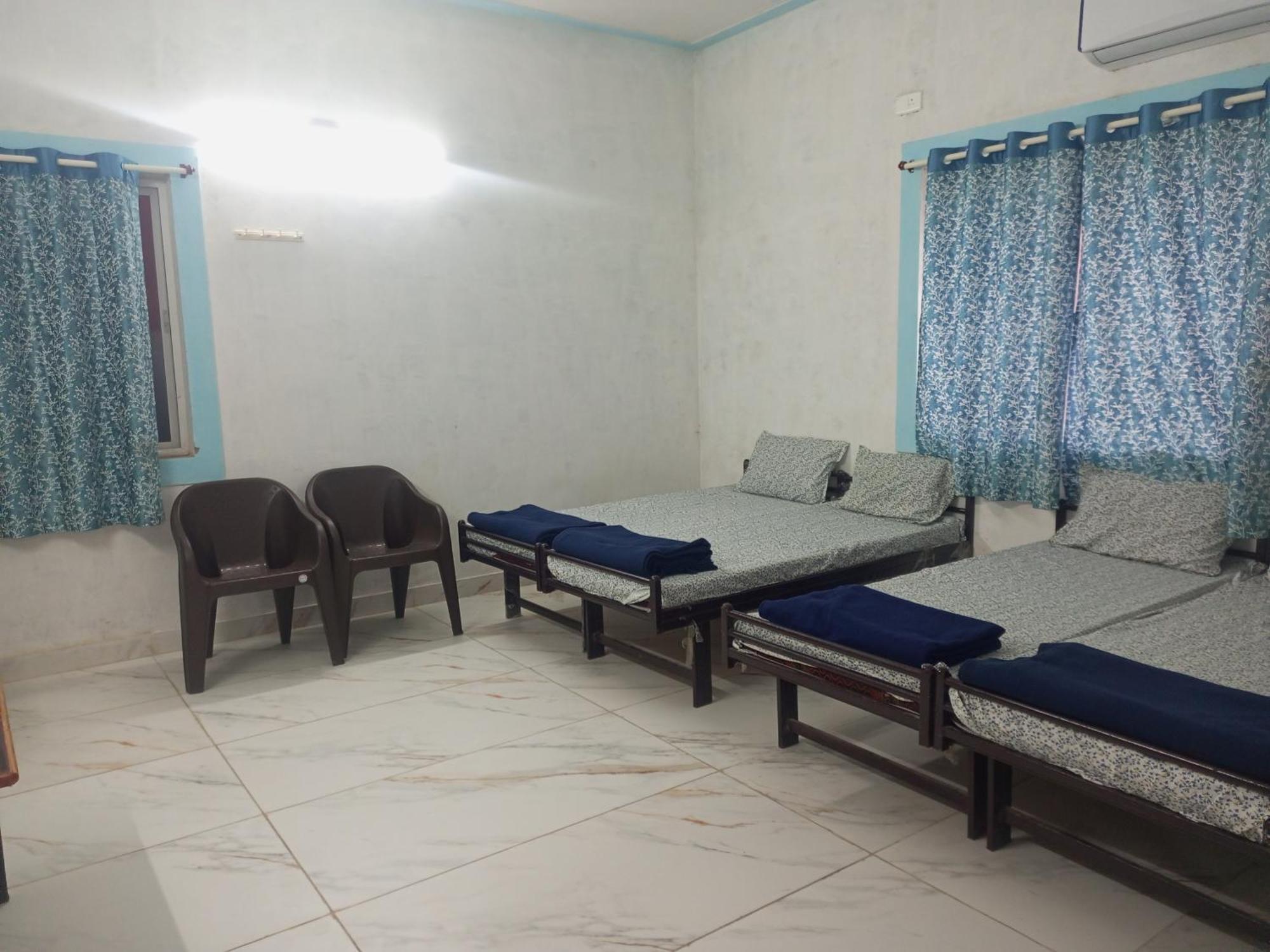 White House Only Family Homestay